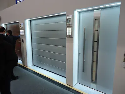 BRAMGAZ. Bramy. Drzwi. Napędy. Ogrodzenia. Okna.